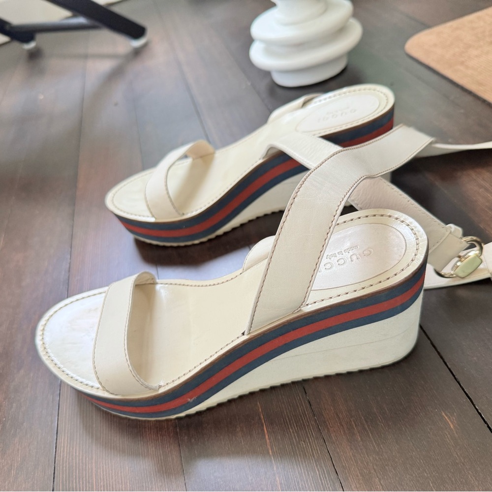 Gucci Cream and Blue Wedge Sandals Sporty Casual Design